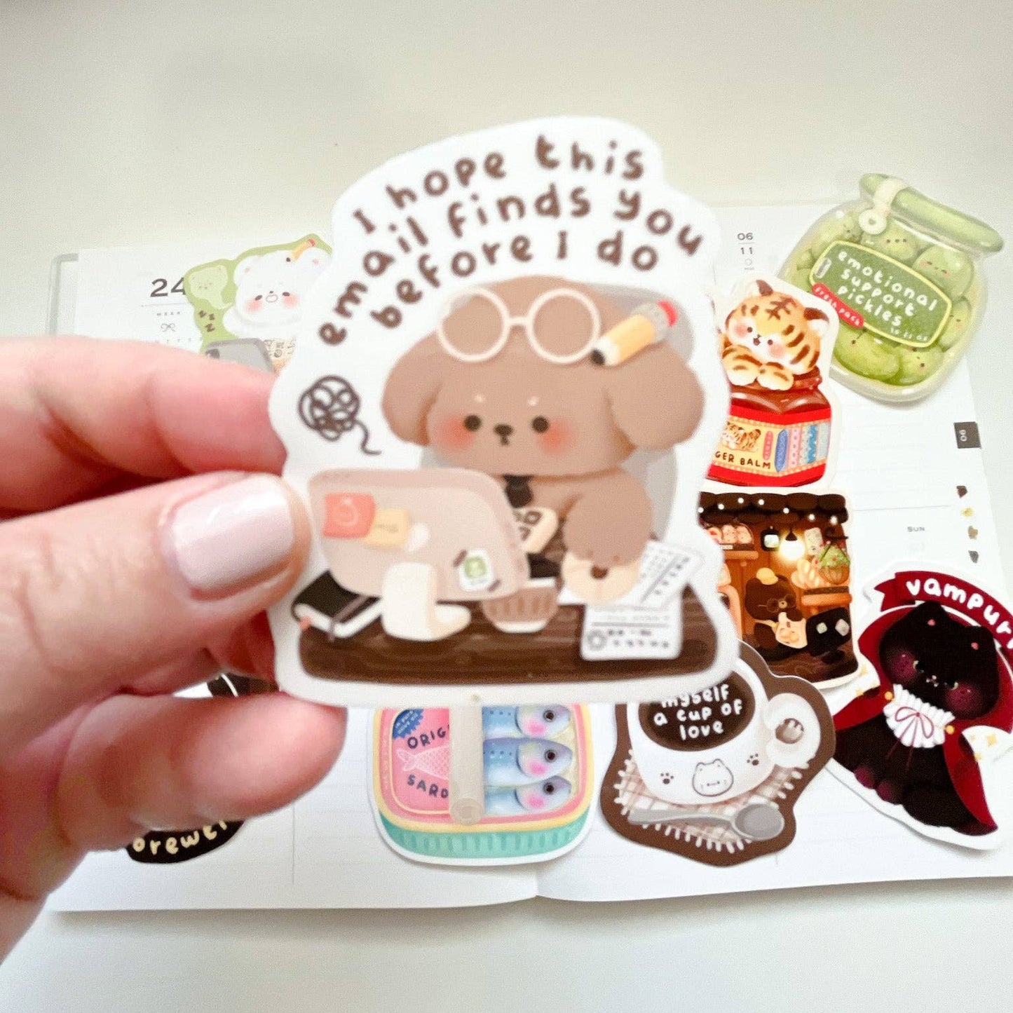 Sticker en vinyle | Kuboandlucy | Hope This Email Finds You...