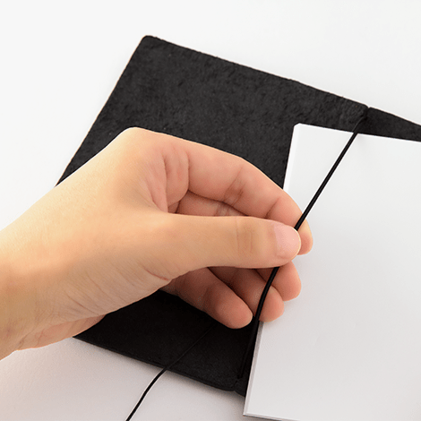 TRAVELER'S NOTEBOOK STARTER KIT Noir (Passeport) - TRAVELER'S COMPANY - millenotes