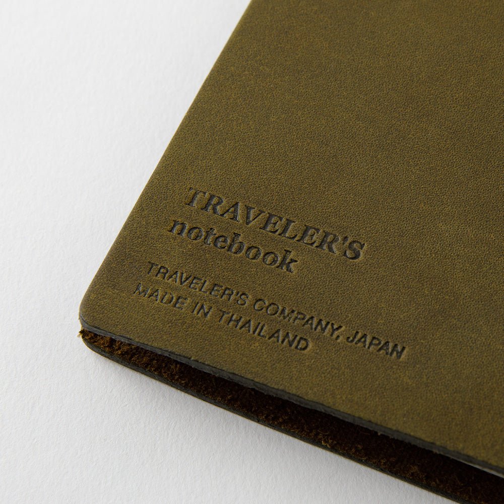 TRAVELER'S NOTEBOOK STARTER KIT Olive (Classique) - TRAVELER'S COMPANY - millenotes