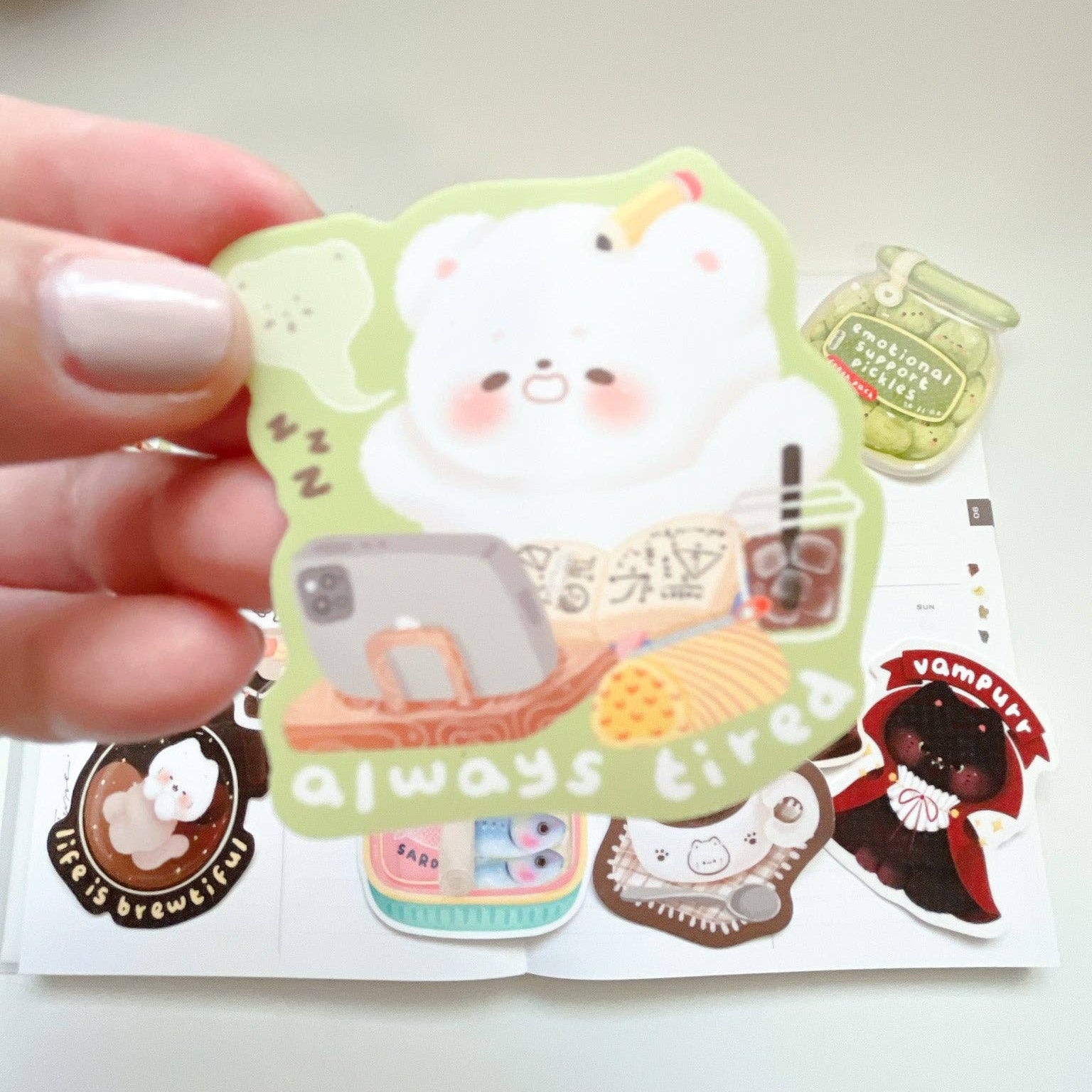 Sticker en vinyle | Kuboandlucy | Always Tired