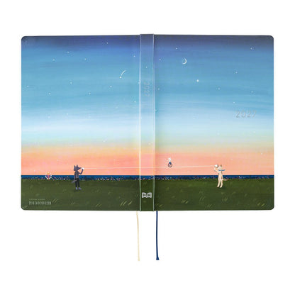 Agenda Hobonichi 2027 HON A5 | Hiroko Kubota: String Telephone Until the Moon is Full - Hobonichi Techo - millenotes