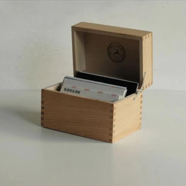 Classiky Chestnut Postcard Case | Boîte de rangement en bois - Classiky - millenotes