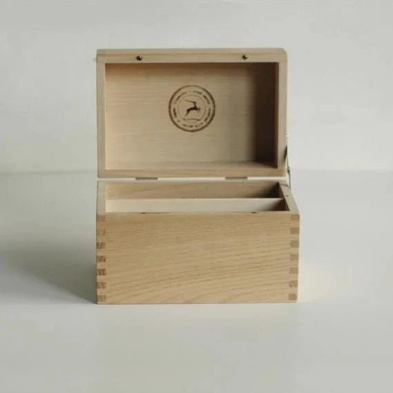 Classiky Chestnut Postcard Case | Boîte de rangement en bois - Classiky - millenotes
