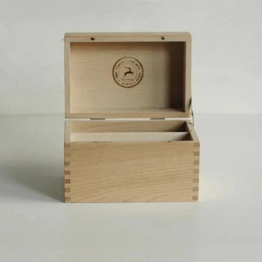 Classiky Chestnut Postcard Case | Boîte de rangement en bois - Classiky - millenotes