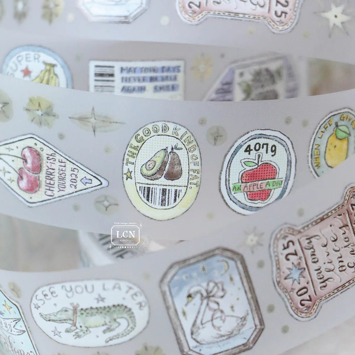 LCN Design Studio | Masking tape PET | Sticker Club – Life - LCN Design Studio - 10 m - rouleau complet - millenotes