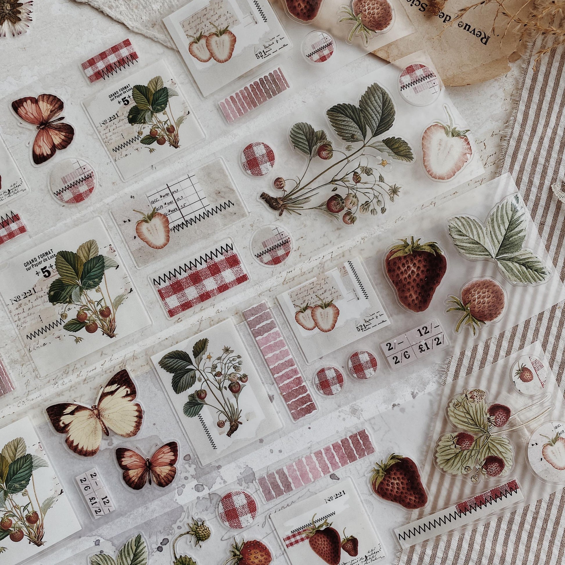 millenotes-albumlovehandmade-PET-tape-strawberry-3
