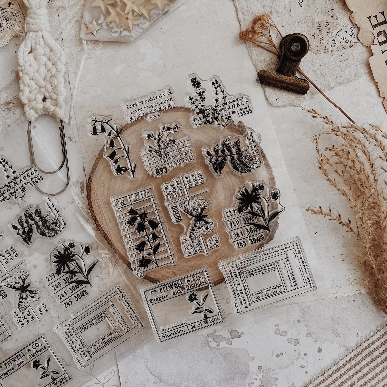 millenotes-albumlovehandmade-clear-stamps-botanical-collage-1