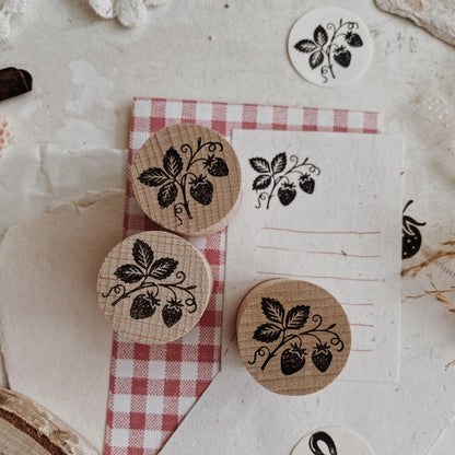 millenotes-albumlovehandmade-mini-stamp-strawberries-2.5cm-1