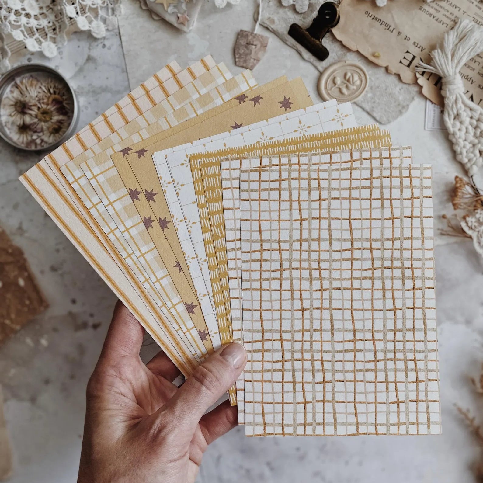 millenotes-albumlovehandmade-scrapbooking-paper-mix-yellow-1