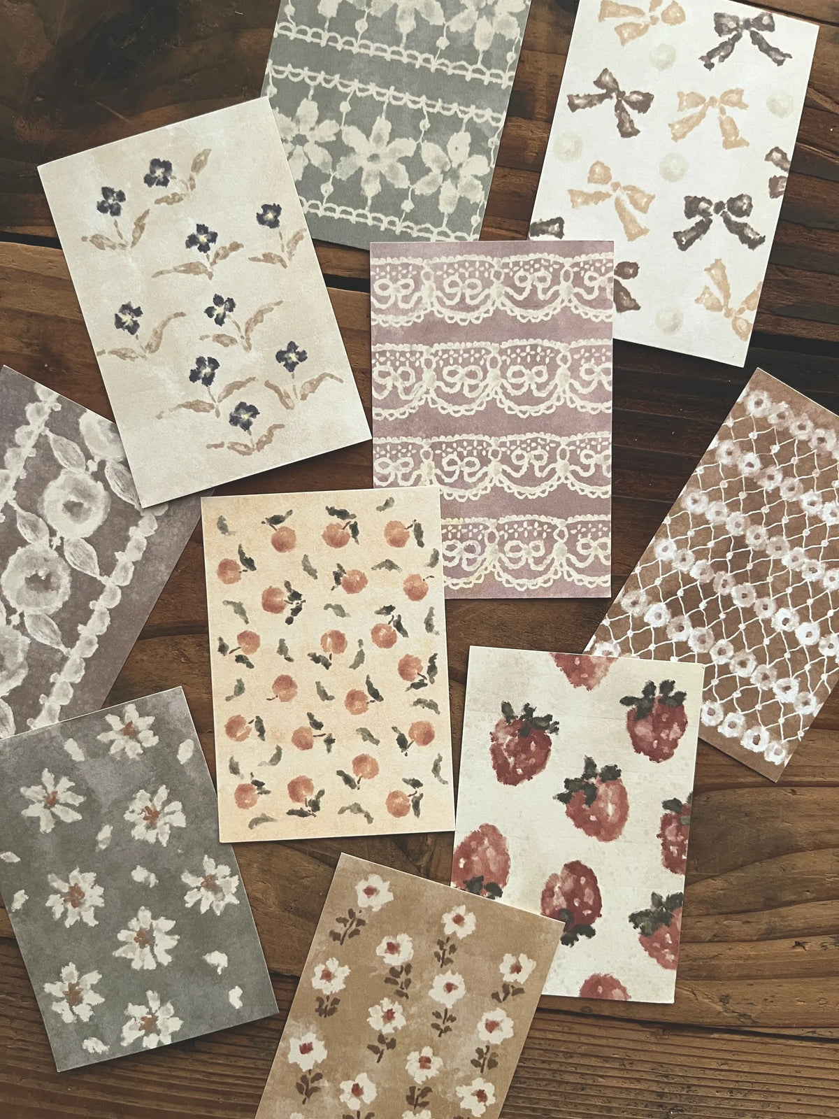 Papier décoratif | Breezy Studio | Mini Floral