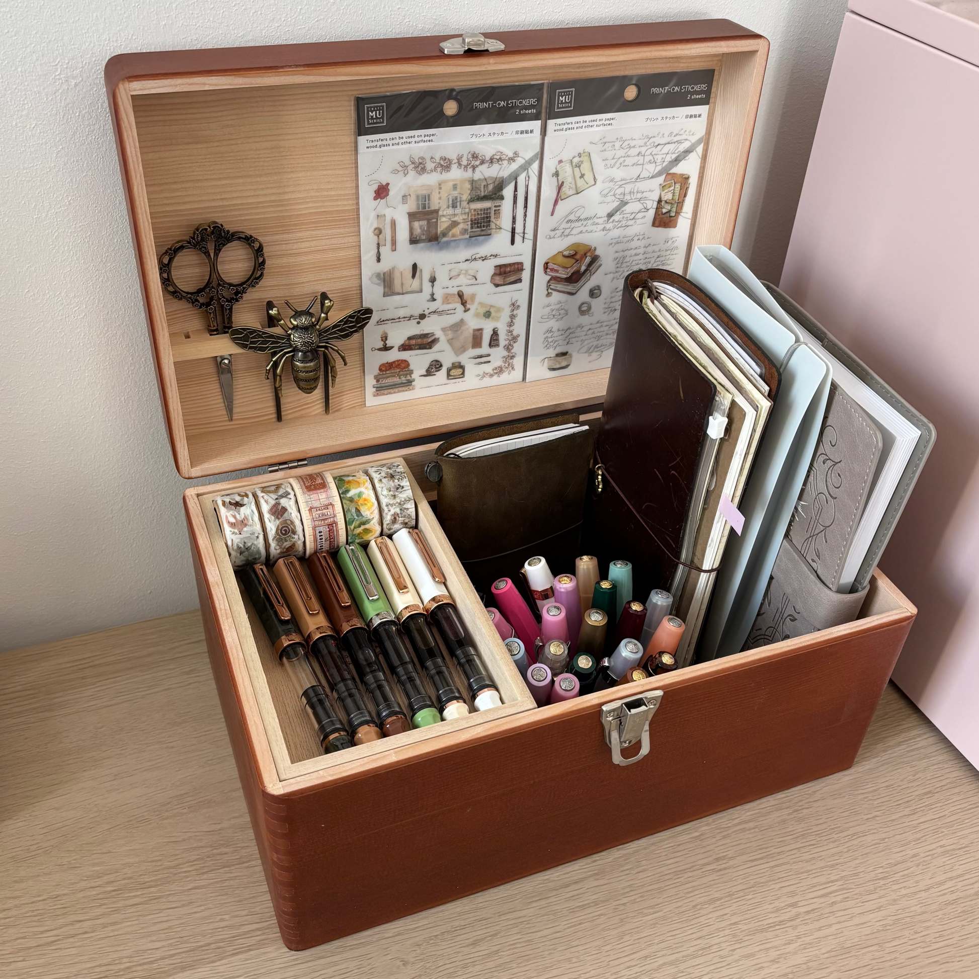 millenotes-classiky-toga-box-L-large-1