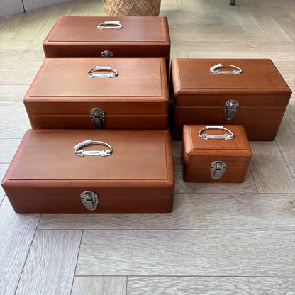 millenotes-classiky-toga-box-models-5