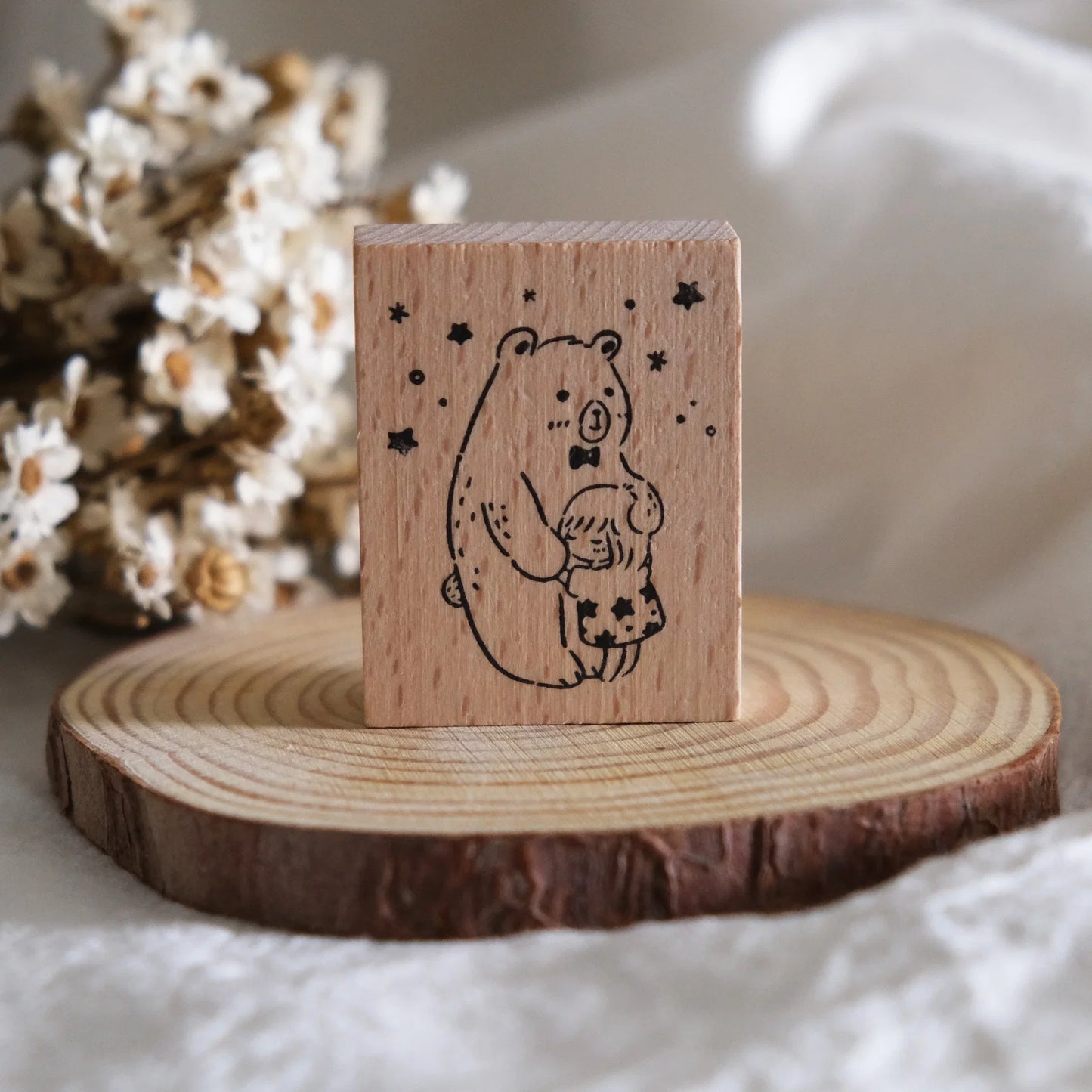 millenotes-eileen-tai-stamps-bear-hugs-starry-sky