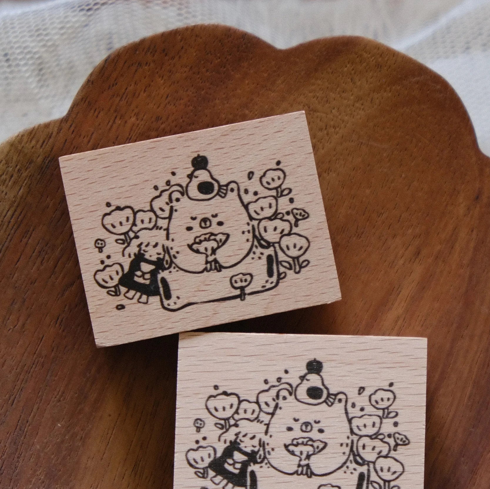 millenotes-eileen-tai-stamps-flower-bear