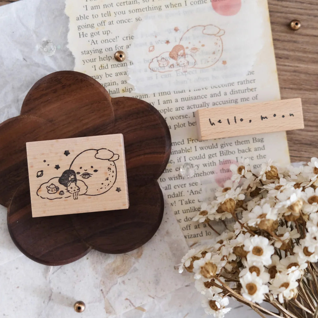 millenotes-eileen-tai-stamps-hello-moon-tea-time