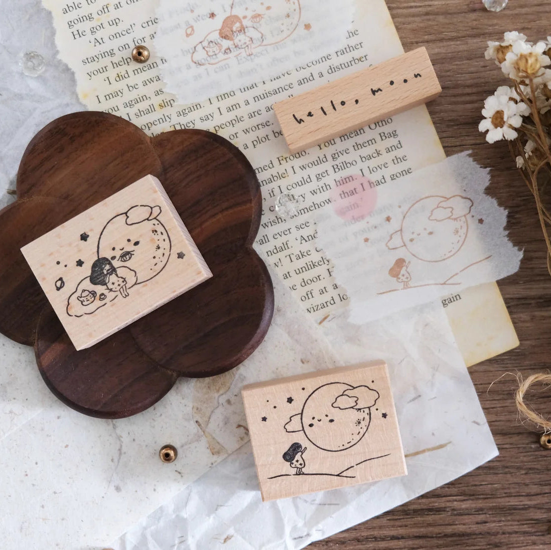 millenotes-eileen-tai-stamps-hello-moon