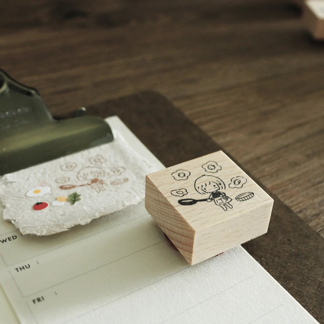millenotes-eileen-tai-stamps-mini-girls-at-home-frying-eggs
