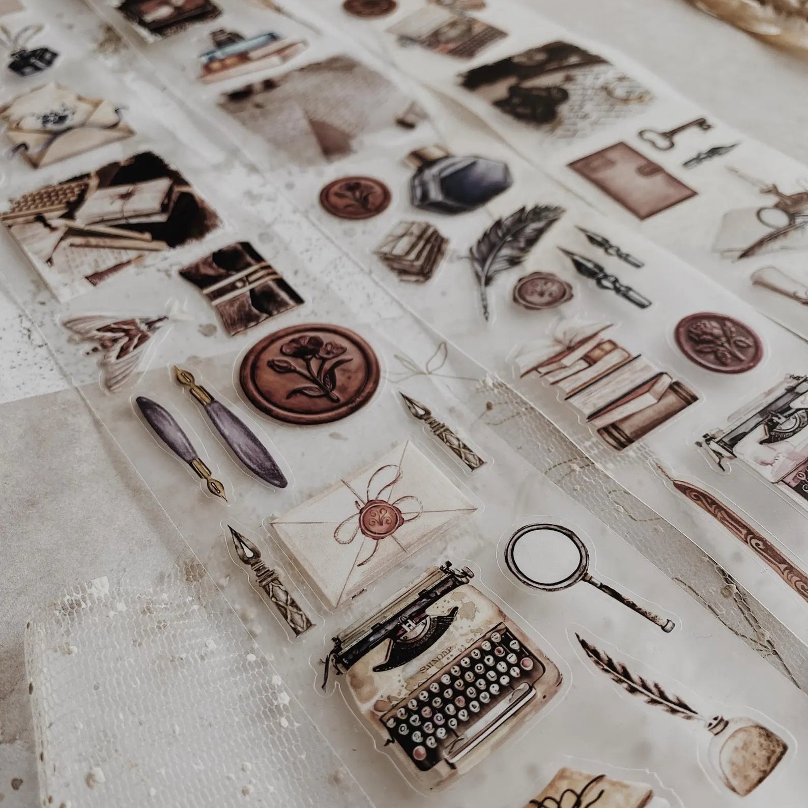 PET Kiss - cut masking tape | Stationery - AlbumHandMadeLove - 5 m - rouleau complet - millenotes