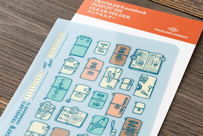 TRAVELER'S NOTEBOOK | Clear folder 2027 (Passeport) - TRAVELER'S COMPANY - millenotes
