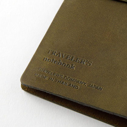 TRAVELER'S NOTEBOOK STARTER KIT Olive (Passeport) - TRAVELER'S COMPANY - millenotes