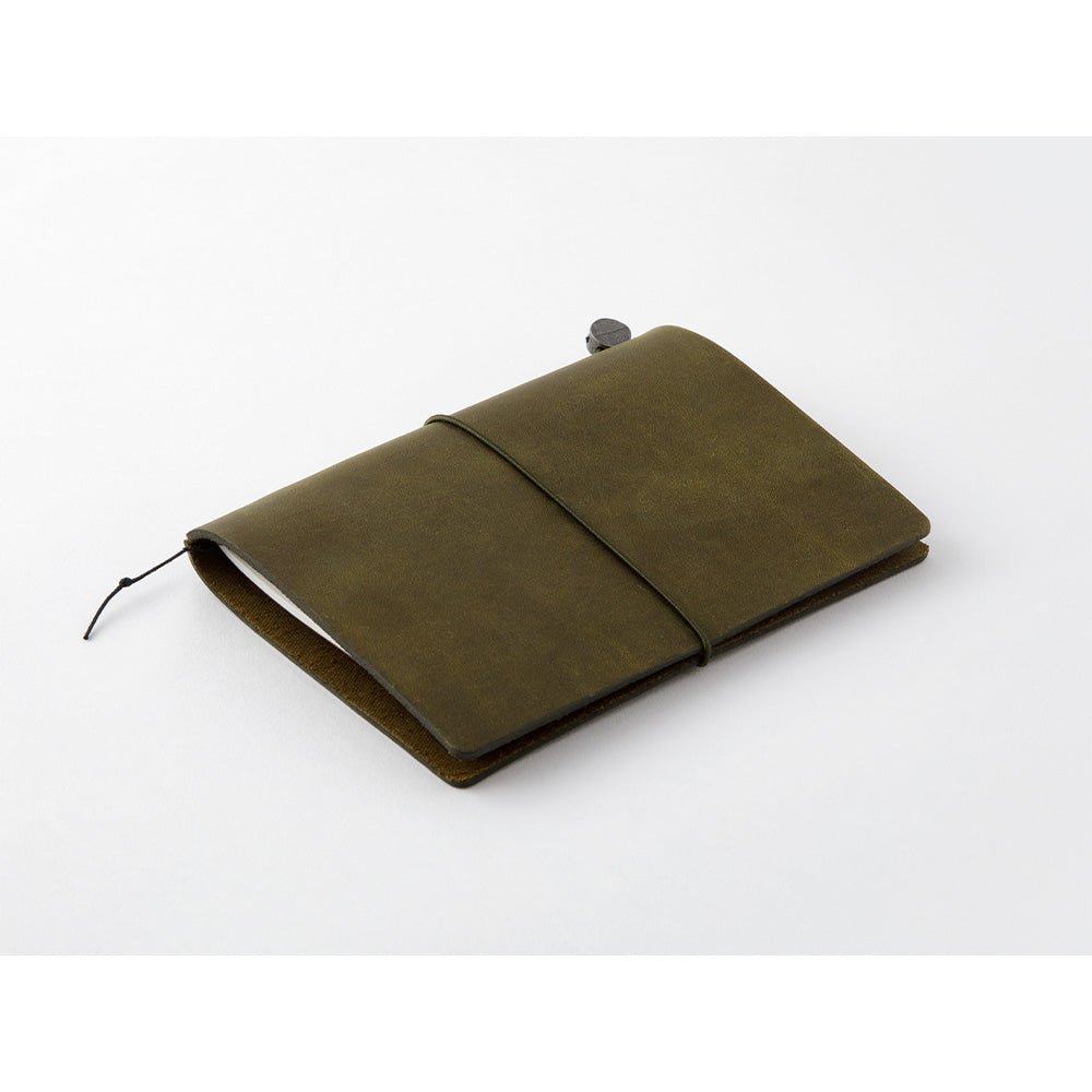 TRAVELER'S NOTEBOOK STARTER KIT Olive (Passeport) - TRAVELER'S COMPANY - millenotes